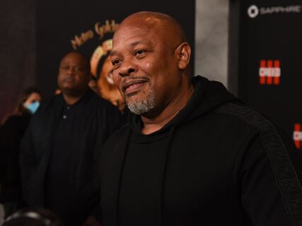 Психотерапевт Dr. Dre обвинила рэпера в домогательствах и угрозах насилием